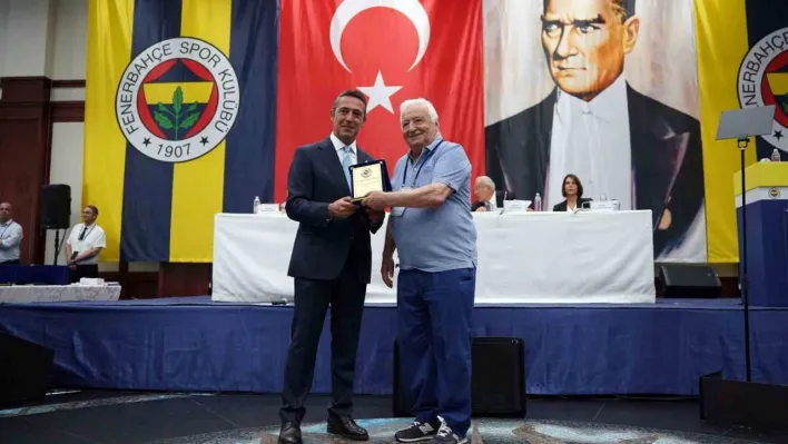 Fenerbahçe'nin eski futbolcusu Ogün Altıparmak hayatını kaybetti