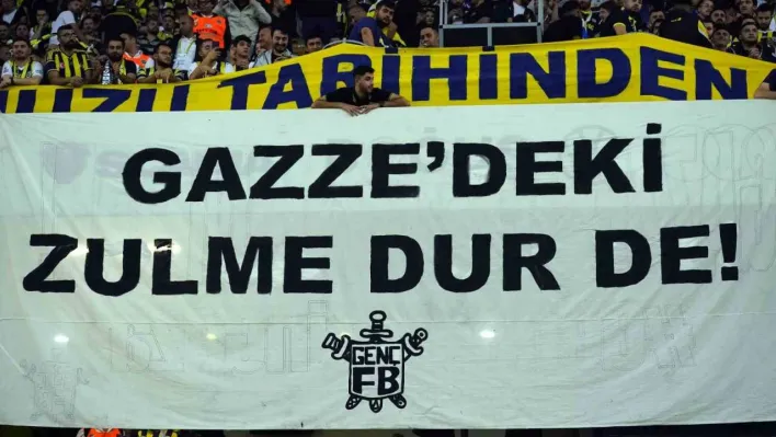 Fenerbahçe tribünlerinden Filistin'e destek