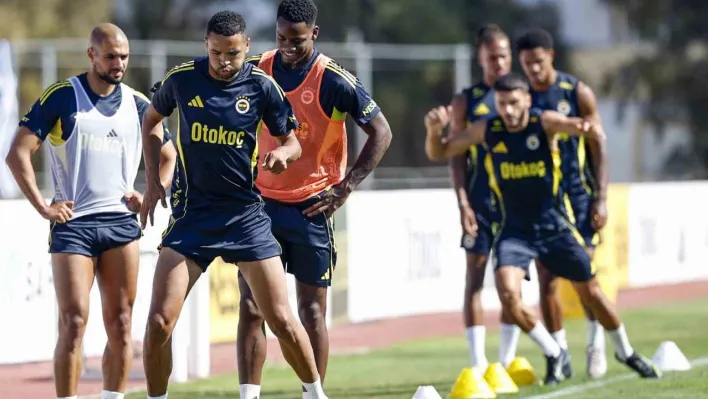 Fenerbahçe, yeni sezon hazırlıklarını sürdürdü