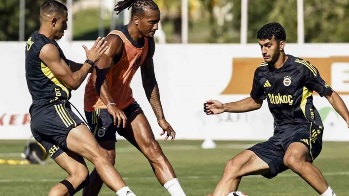 Fenerbahçe, yeni sezon hazırlıklarına devam etti