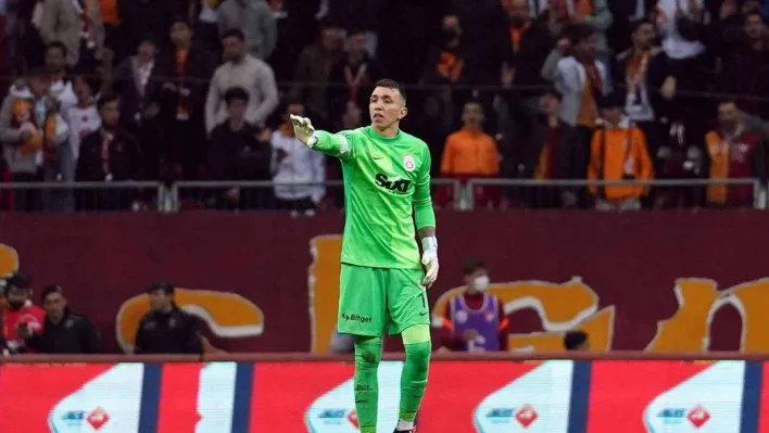 Fernando Muslera'nın Beşiktaş derbisi karnesi