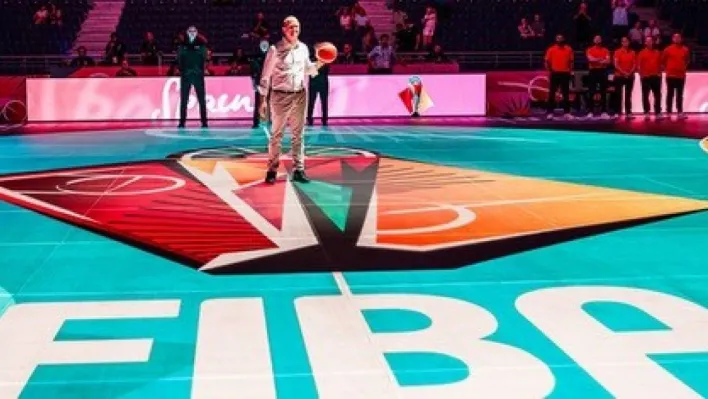 FIBA, LED Cam Zeminli sahasını Madrid'de tanıttı