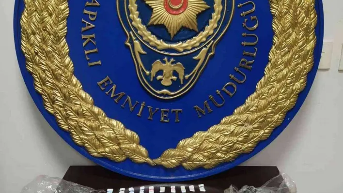 Filmleri aratmayan kovalamaca: Uygulama noktasından kaçan araçtan uyuşturucu çıktı