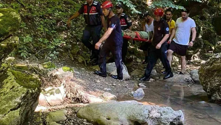 Fotoğraf çekilirken kanyondaki kayalıklardan düştü