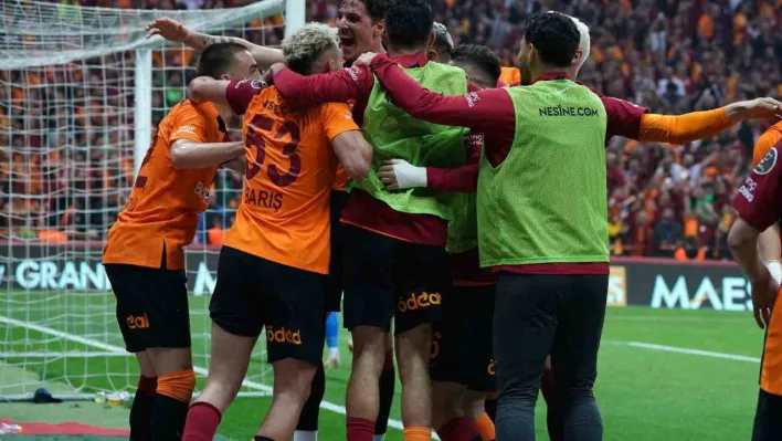 Galatasaray bu sene oynadığı 4 derbinin 3'ünden galibiyetle ayrıldı