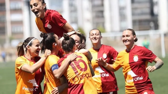 Galatasaray Petrol Ofisi, son haftaya lider girdi