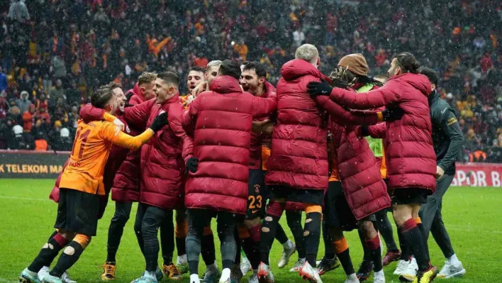 Galatasaray üst üste 15. galibiyetini aldı