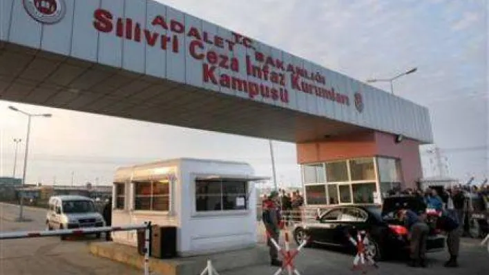 Gardiyandan esrar servisi