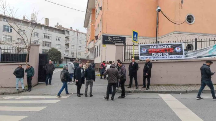 Gaziosmanpaşa'da veliden, öğrencilerine 'arkadaşlarınızı iyi seçmelisiniz' konuşması yapan öğretmene darp iddiası