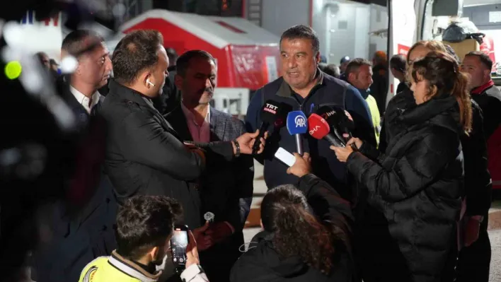 Gebze'de 40'ın üzerinde uzman bölgede inceleme yapıyor