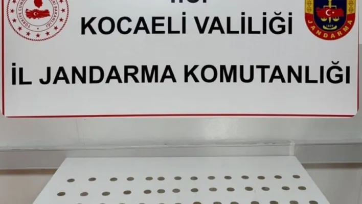 Gebze'de 56 adet sikke ele geçirildi