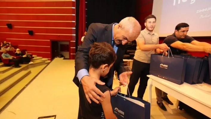 Gebzeli öğrencilere kırtasiye desteği