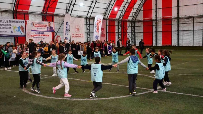 Geleneksel Çocuk Oyunları Şenlikleri yapıldı