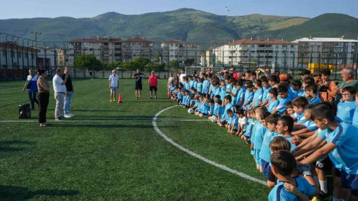 Gemlik Belediyespor yaz okulları yoğun katılımla başladı