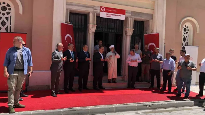 Gemlik'in sembollerinden Balıkpazarı Camii ibadete açıldı