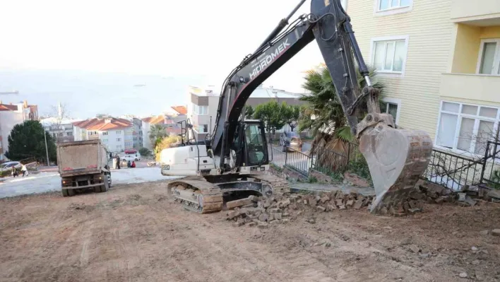 Gemlik'te dört koldan yol atağı