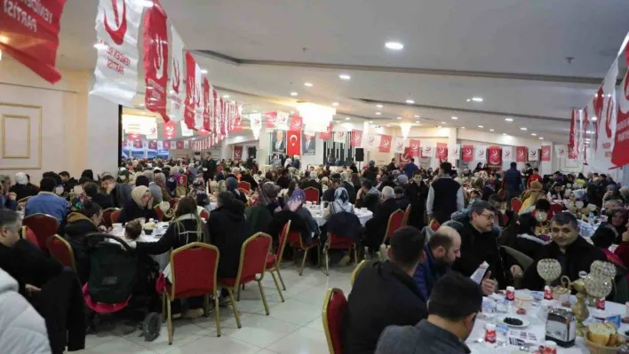 Gemlik'te Yeniden Refah iftarına ilgi