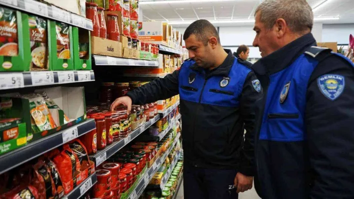 Gemlik'te zabıta market denetiminde