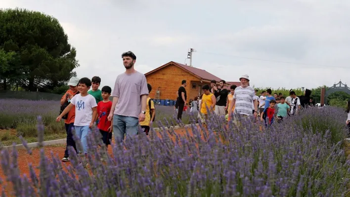 Gençler, şehrin tarihi ve doğal güzelliklerini yerinde gördüler