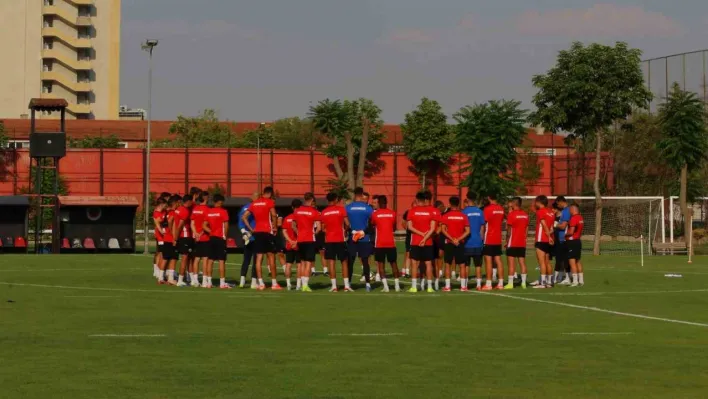 Gençlerbirliği, yeni sezon hazırlıklarını basına açtı