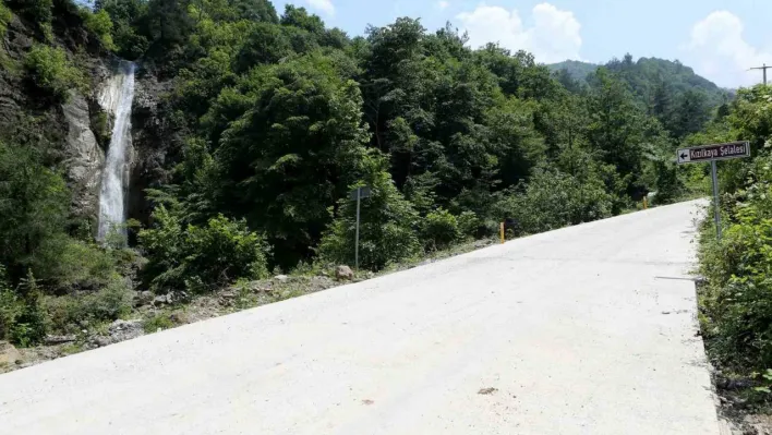 Geyve'nin kırsalına 14 kilometre yeni beton yol