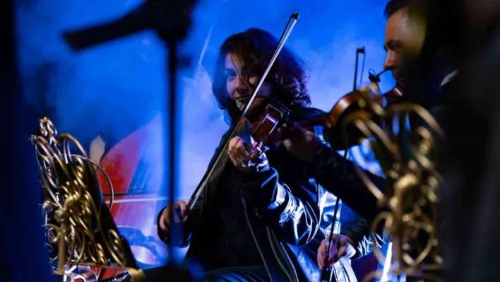 Gölbaşı'nda Cumhuriyet'in 102'nci yılı meşaleli yürüyüşle kutlandı