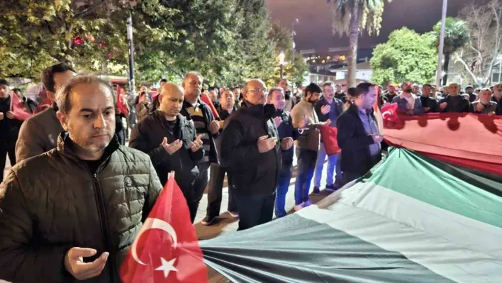 Gölcüklüler insanlık dışı saldırıyı protesto etti