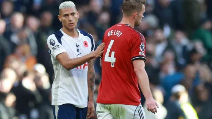 Goller son dakikalarda geldi, Tottenham ile Manchester United berabere kaldı