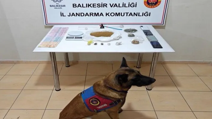 Gönen'de uyuşturucu baskınında 2 kişi yakalandı