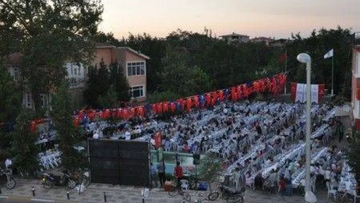 Gönül sofraları bu kez Kavaklı'da kuruldu