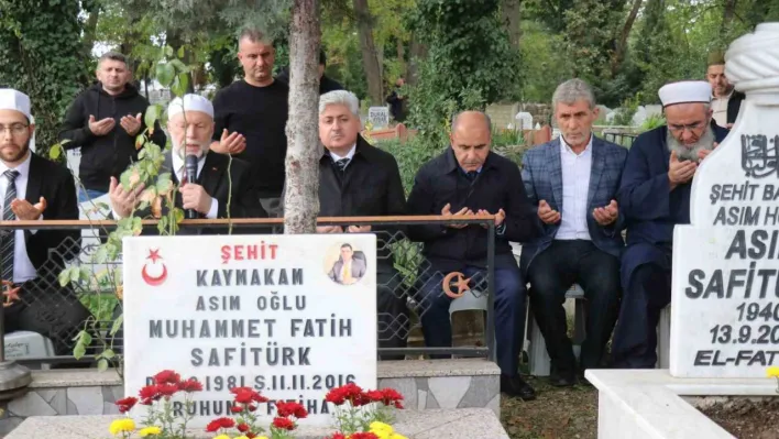Görevi başında şehit edilen Kaymakam Safitürk, vefatının 9'uncu yılında kabri başında anıldı