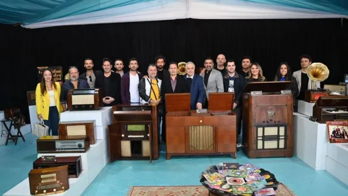 Gramofon ve Radyo'nun geçmişten günümüze yolculuğu Tuzla'da