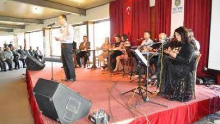 Grup Kasaba'dan şiir dinletisi