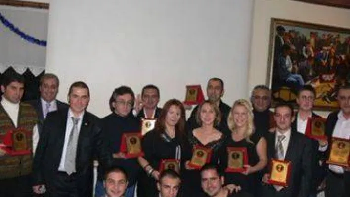 Guınness su altı sporları dünya rekortmeni ve ekibi başarılarını kutladı