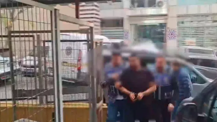 Güngören'de 2 kargocuyu silahla yaralayan esnaf yakalandı