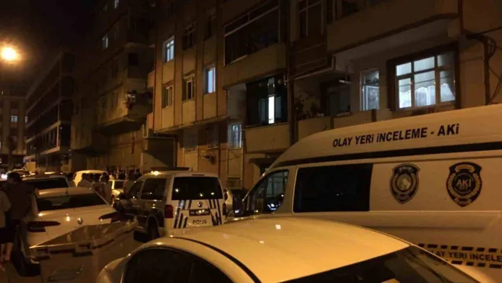 Güngören'de saplantılı aşık dehşeti: Sevdiğin kızın alamayınca binasına kurşun yağdırdı