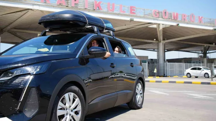 Gurbetçilerin ana vatan hasreti: 'Yola sevgiyle katlanıyoruz'