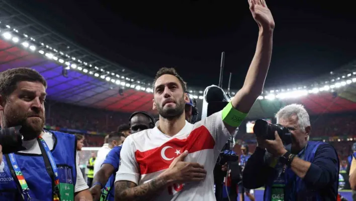 Hakan Çalhanoğlu: 'Milan'dayken Galatasaray'a gelme ihtimalim vardı'