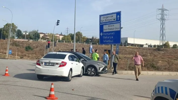 Hastane kavşağında trafik kazası: 1 yaralı