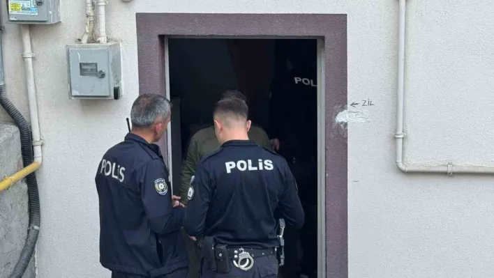Hastanede yatan eşini görmek için hazırlık yaparken kalbine yenik düştü