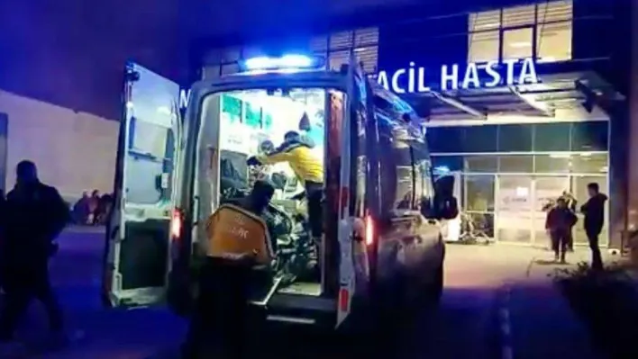 Hatay'da depremde yaralanan bazı vatandaşlar hastaneye getirildi