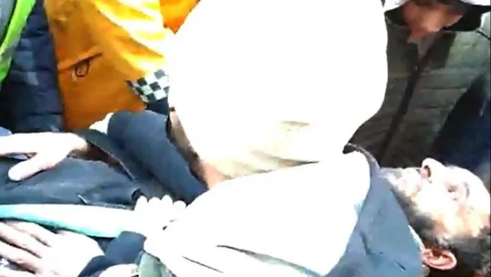 Hatay'da Yalova ekipleri 1 kişiyi daha enkazdan sağ çıkarıldı