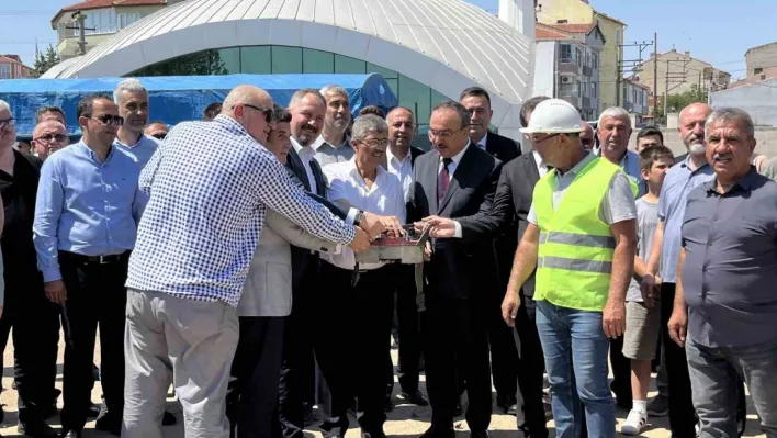 Hayrabolu'da hayırseverler tarafından yaptırılacak okulun temeli törenle atıldı
