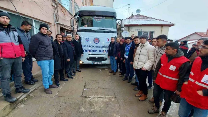 Hisarcık'tan iki yardım tırı deprem bölgesine yola çıktı