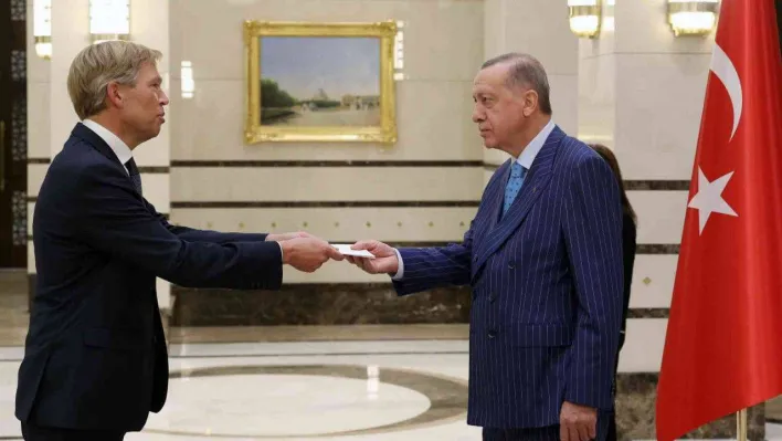 Hollanda'nın Ankara Büyükelçisi Wijnands, Cumhurbaşkanı Erdoğan'a güven mektubu sundu