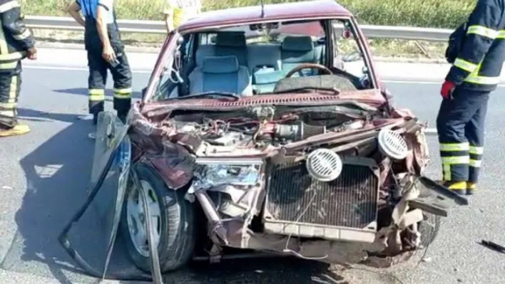 Hurdaya yığınına dönen bu araçtan iki kişi burnu bile kanamadan çıktı