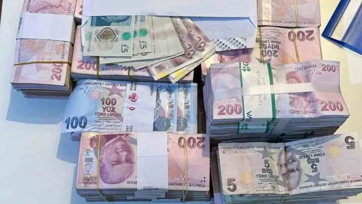 İBB operasyonunun 2. dalgasında para kasaları deşifre edildi