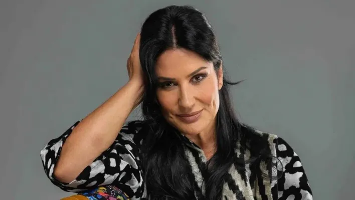 İclal Aydın, 'Ama Değil, Rağmen' ile 12 ilde turneye çıkıyor