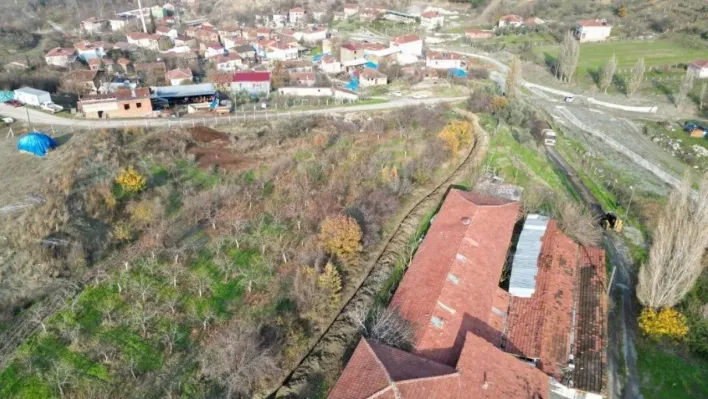 İçme suyu hattı yenileme çalışmaları devam ediyor