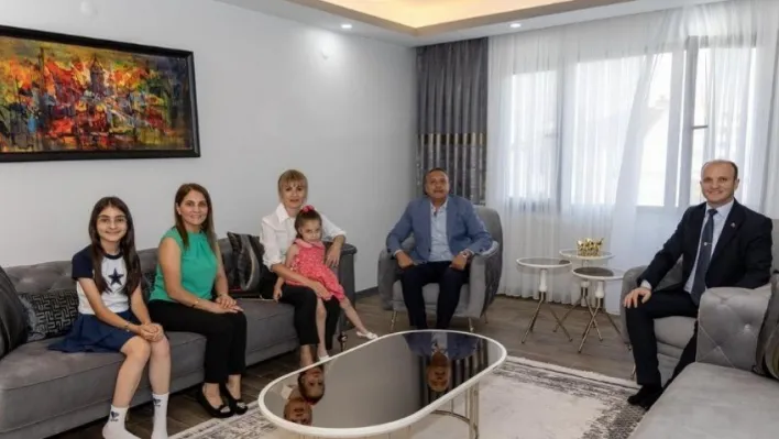İl Müdürü Yılmaz'dan ve eşinden gazi Halil Er ve ailesine ziyaret